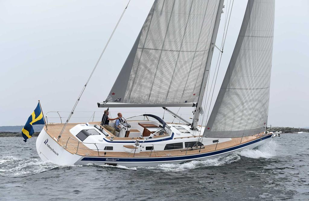 160827101538-HR44sailing886RTomlinson