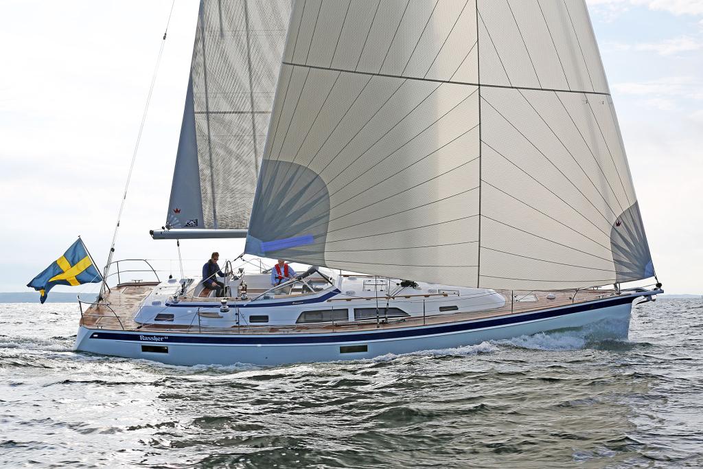 160927124125-HR44sailing2033MRassy