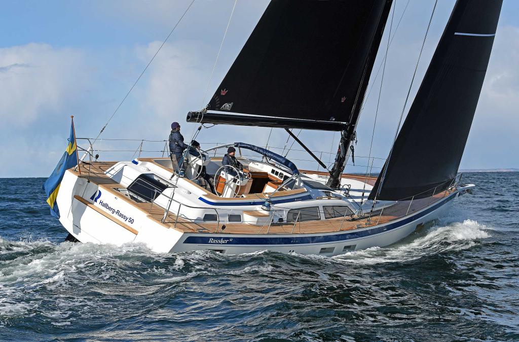 5-HR50sailing422RTomlinson.jpg