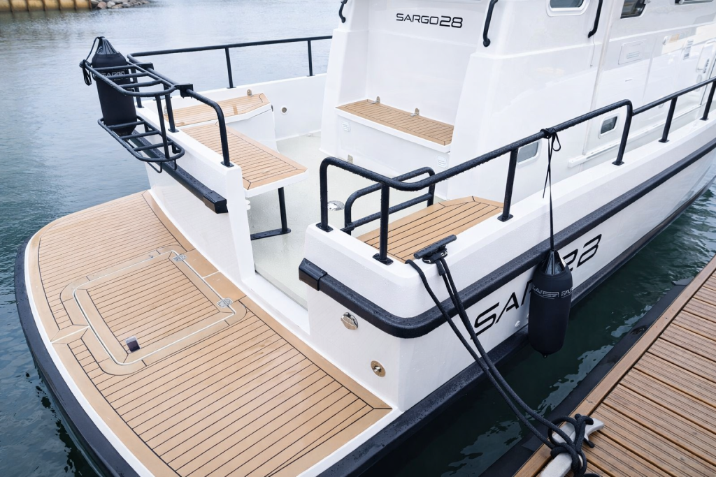 sargo-28-aftdeck.jpg