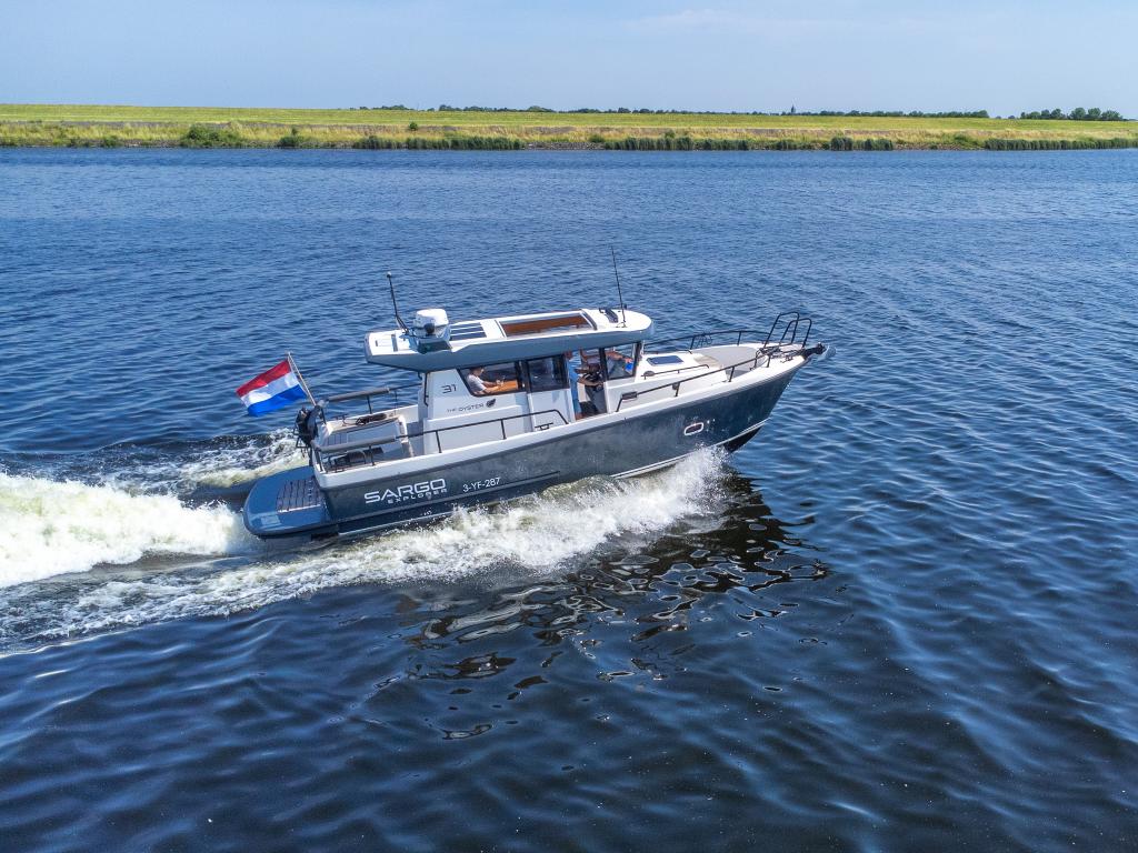 sargo-31-explorer-side-view.jpg