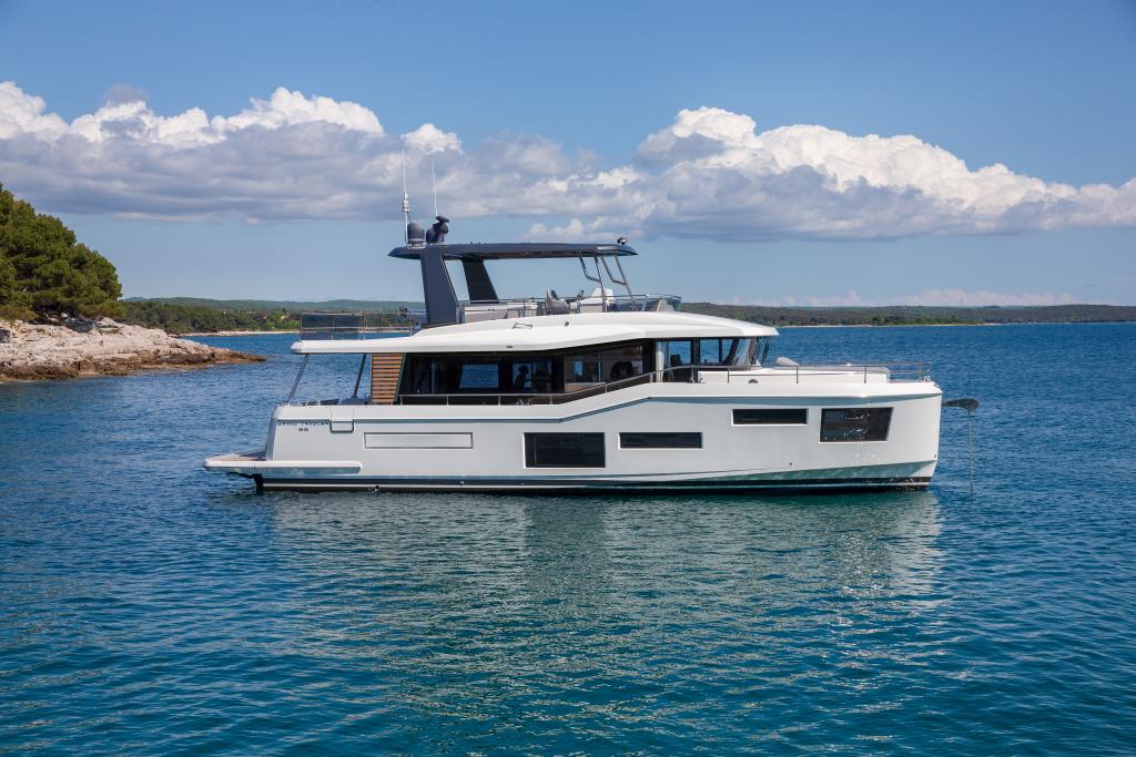 GRAND TRAWLER 63 - IMAGE - EXTERIOR