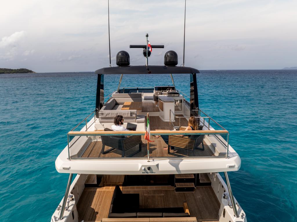 GRAND TRAWLER 63 - IMAGE - EXTERIOR 