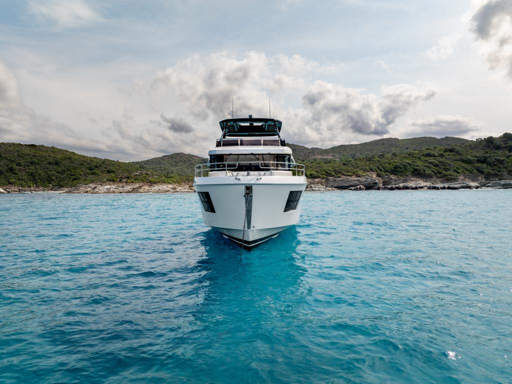 GRAND TRAWLER 63 - IMAGE - EXTERIOR 