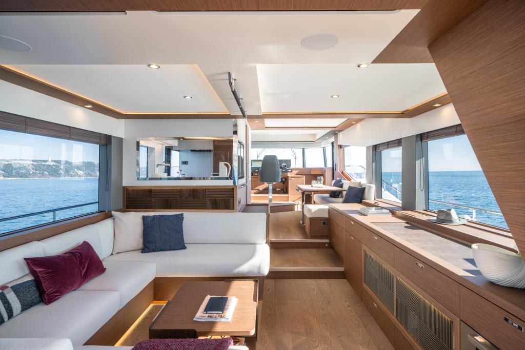 GRAND TRAWLER 63 - IMAGE - INTERIOR 