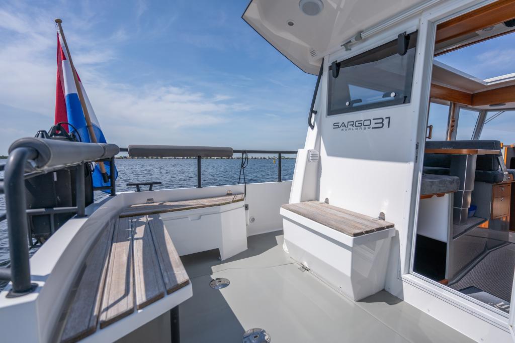 sargo-31-aft-view.jpg