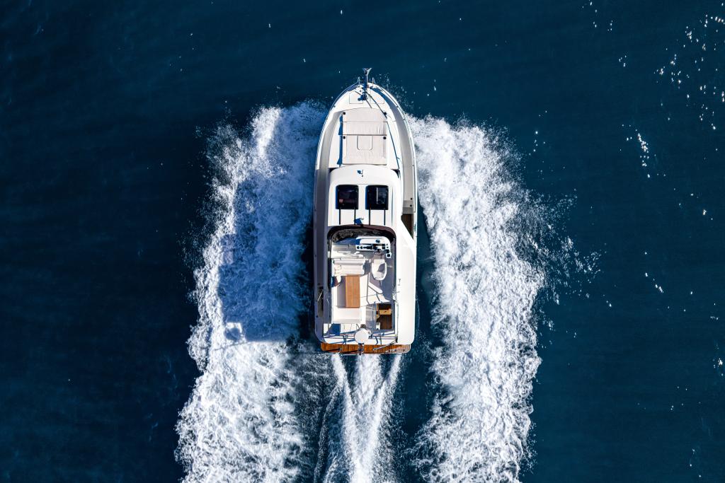 SWIFT TRAWLER 37 FLY - IMAGE - EXTERIOR 