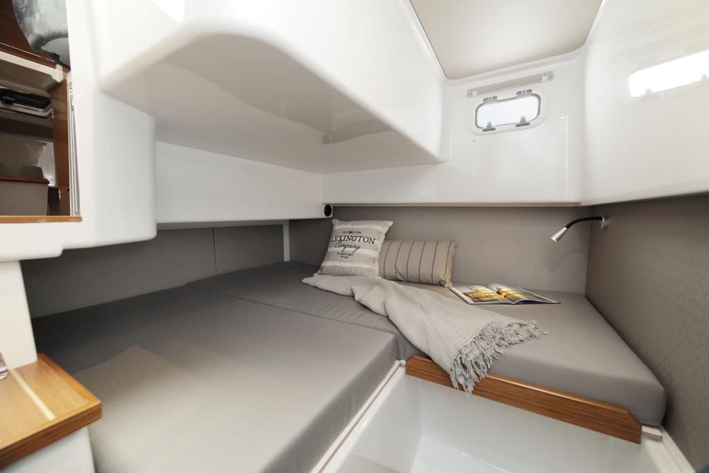 sargo-28-midden-cabin