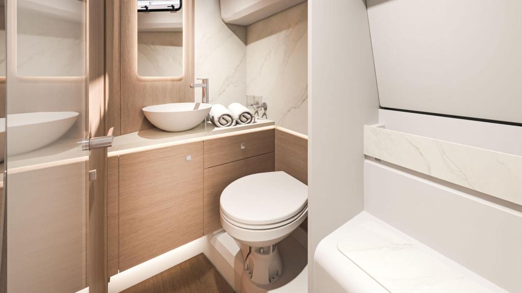 gran-turismo-35-interior-badkamer-douche-toilet.jpg