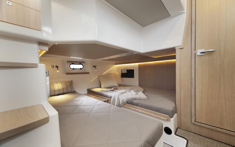 sargo-36-forward-cabin-double-berth-interior.jpg