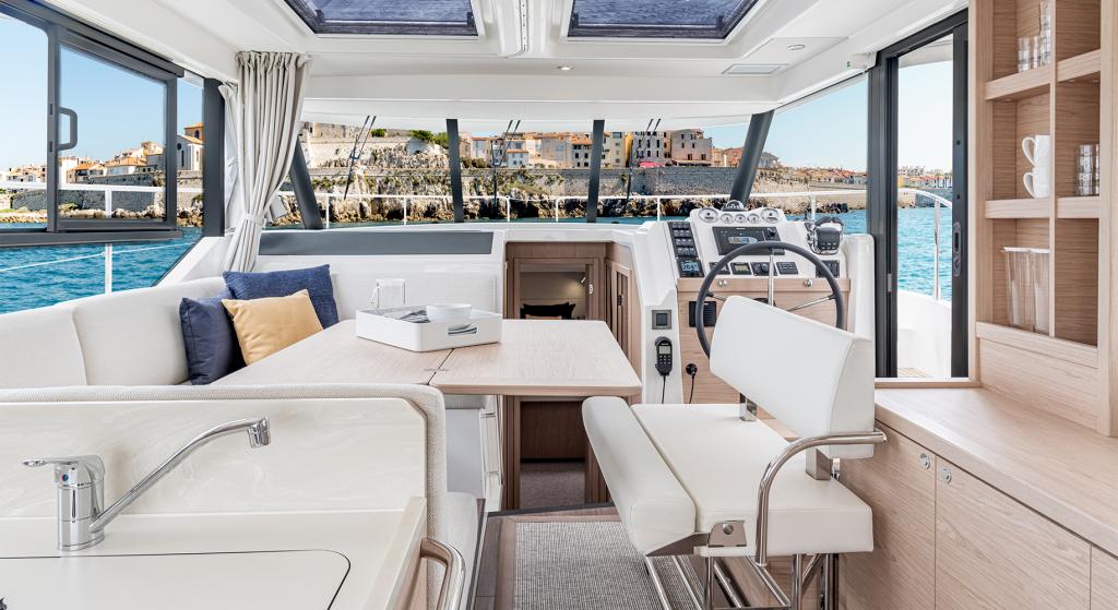 Swift-Trawler-41-Interior-Salon-Helm-Station.jpg