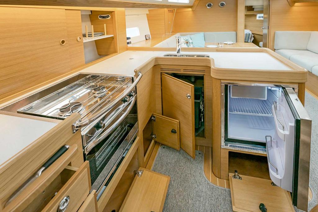 hallberg-rassy-400-galley-kitchen-interior.jpg