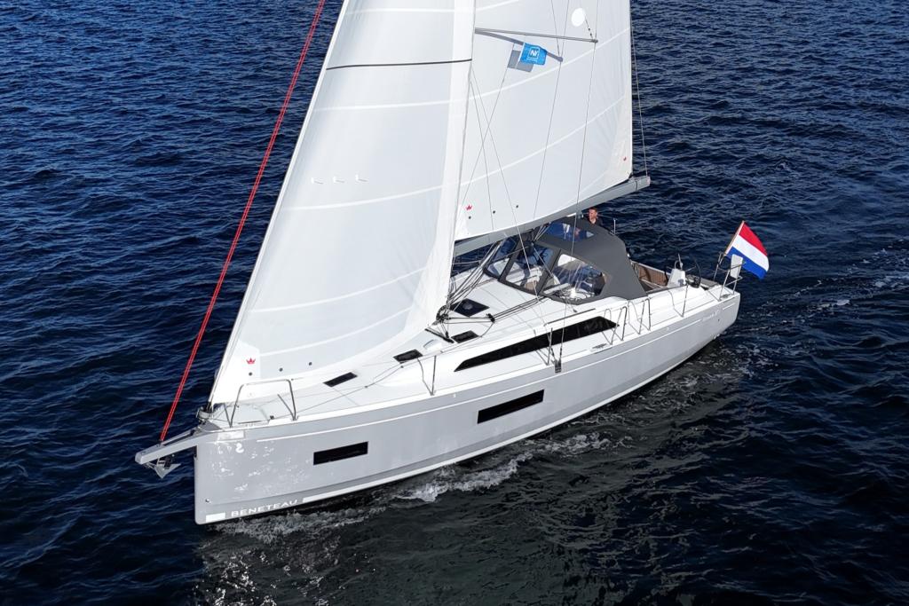 oceanis-37-1-exterior-sailing-aerial-angle.jpg