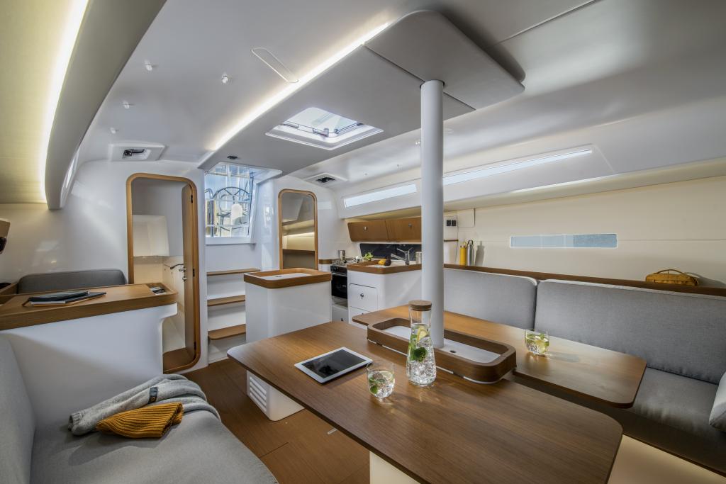 first_36_image_interior_saloon_galley_view.jpg