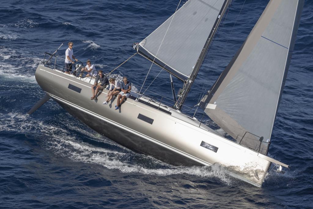 first-44-exterior-sailing-crew-on-rail.jpg