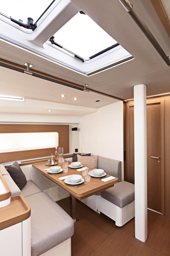 first_53_image_interior_dining_01.jpg