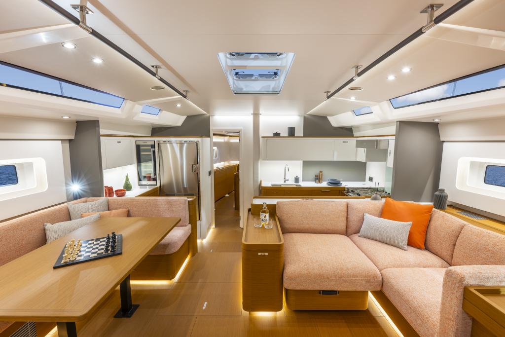 FIRST 60_INTERIOR.jpg