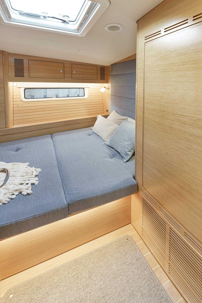 hallberg-rassy-69-starboard-guest-cabin-bunk.jpg
