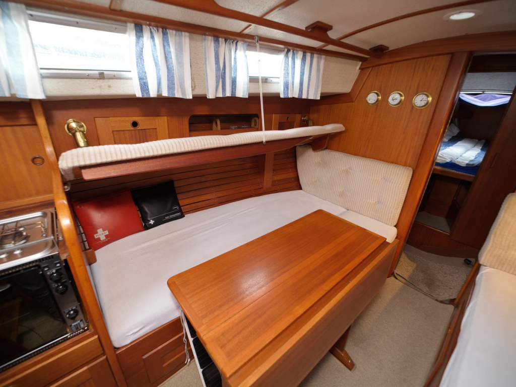 Hallberg-Rassy 29