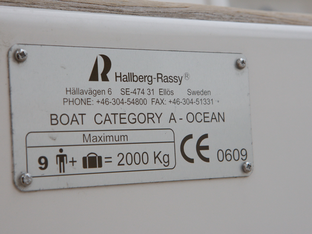 Hallberg-Rassy 37