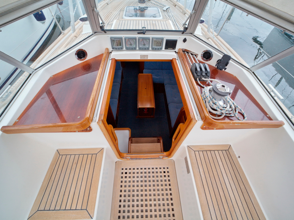 Hallberg-Rassy 37