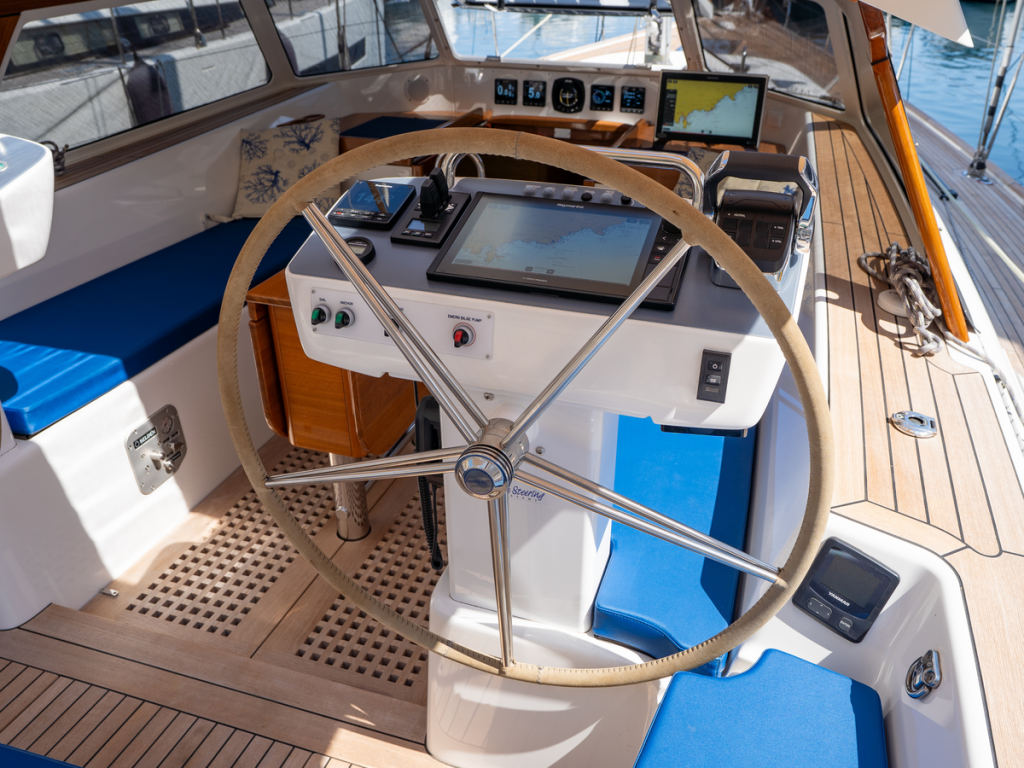 Hallberg-Rassy 50