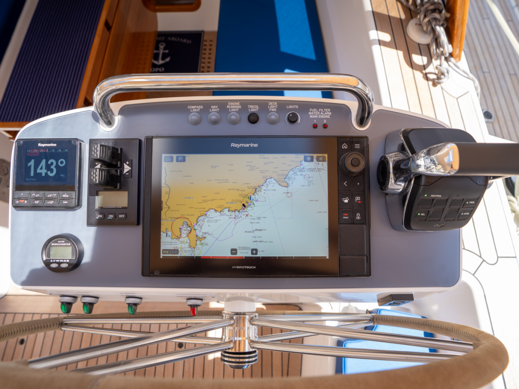 Hallberg-Rassy 50