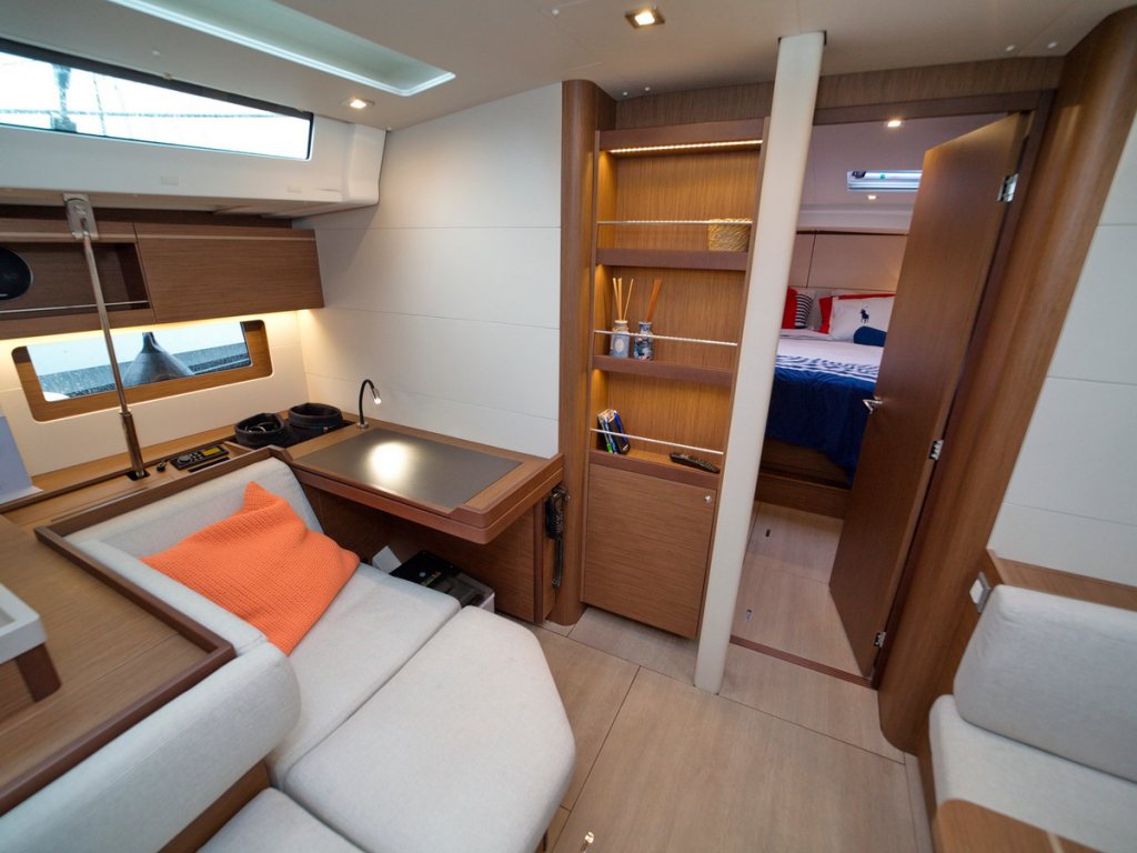 Beneteau Oceanis 51.1