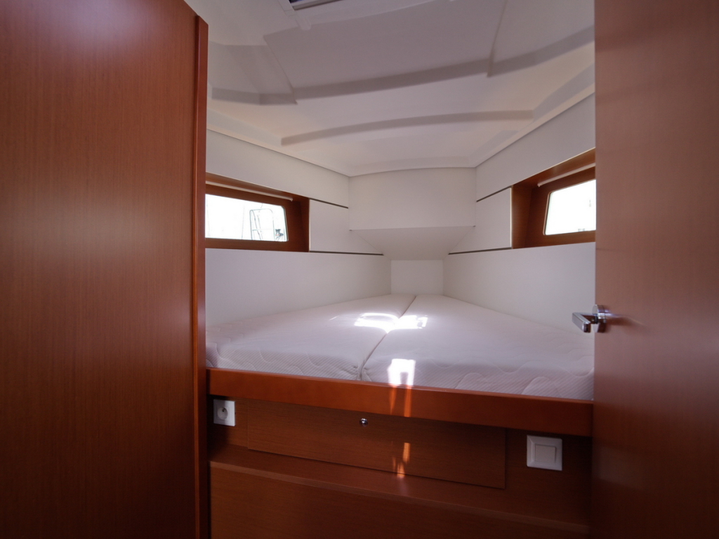Beneteau Oceanis 35.1