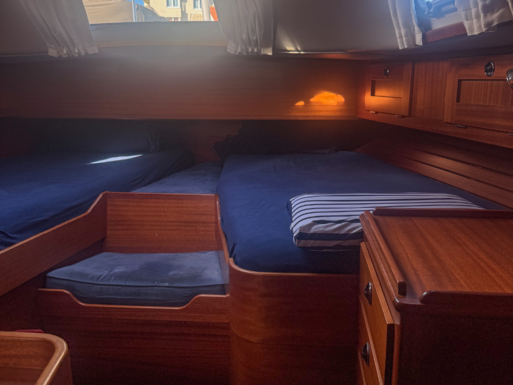 Hallberg-Rassy 42F