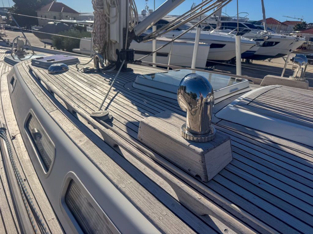 Hallberg-Rassy 42F