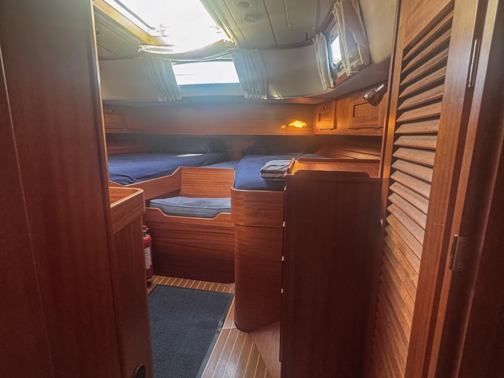 Hallberg-Rassy 42F