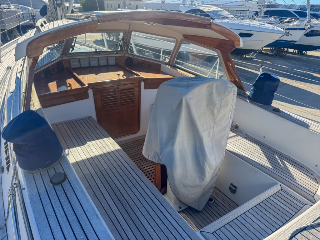 Hallberg-Rassy 42F