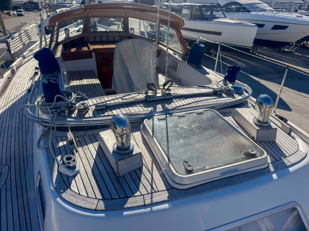 Hallberg-Rassy 42F