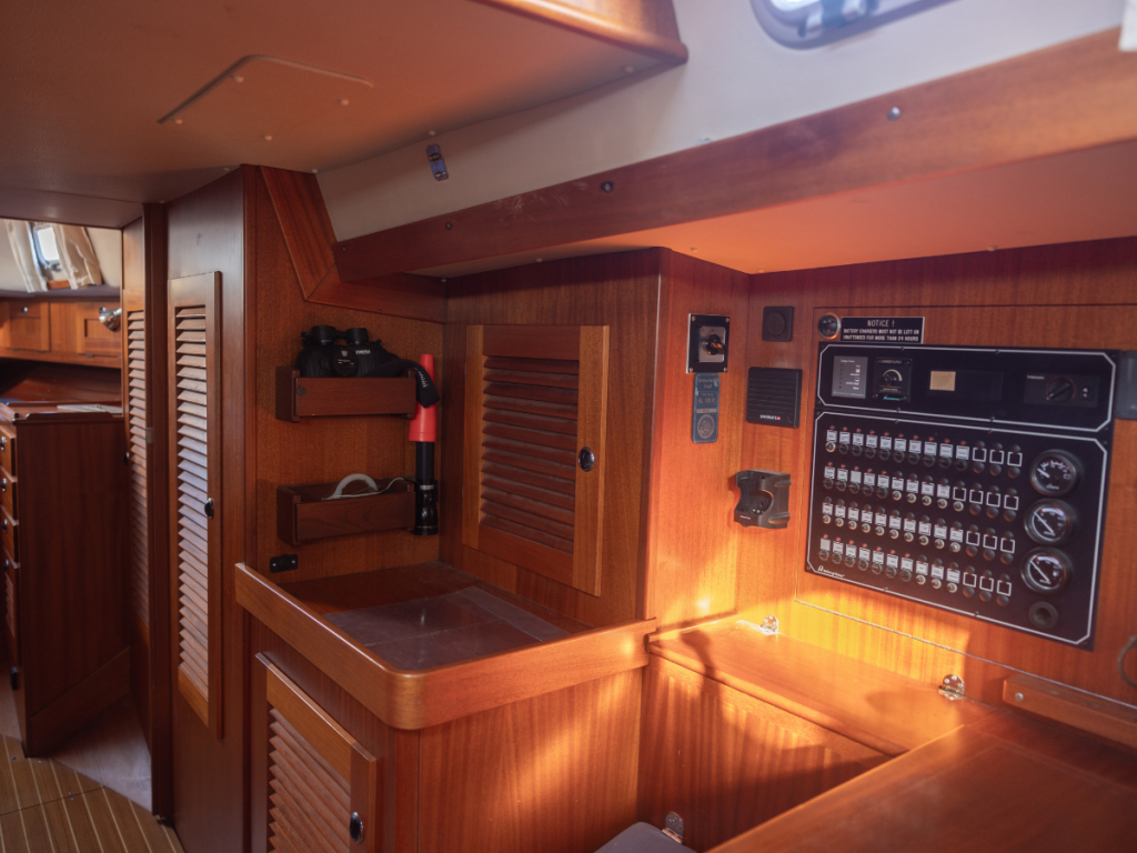 Hallberg-Rassy 42F