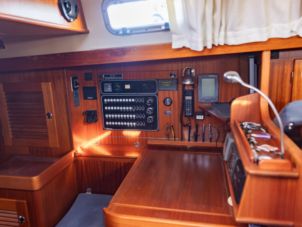 Hallberg-Rassy 42F