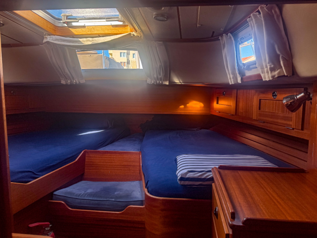 Hallberg-Rassy 42F
