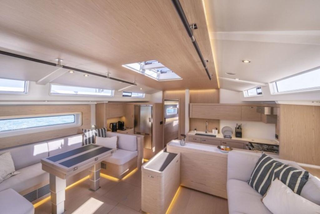 Beneteau Oceanis Yacht 60