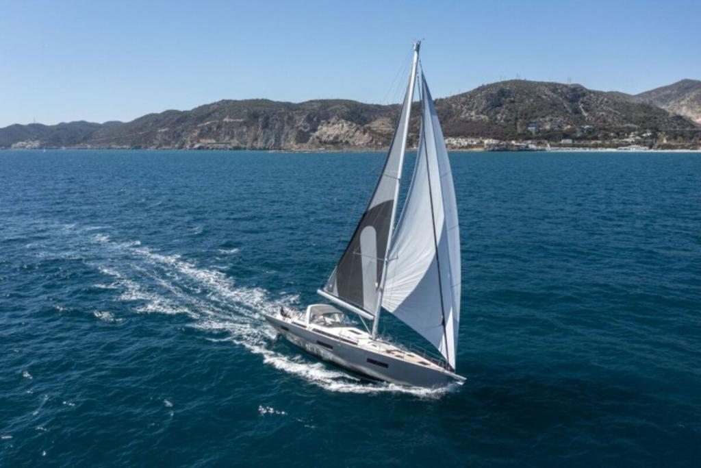 Beneteau Oceanis Yacht 60