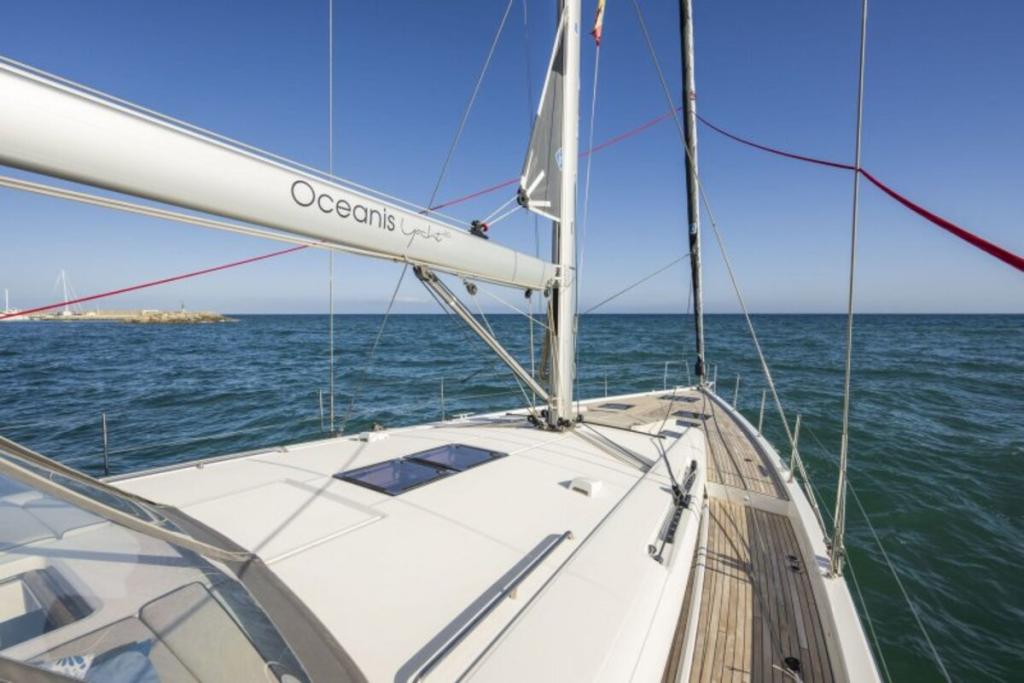 Beneteau Oceanis Yacht 60
