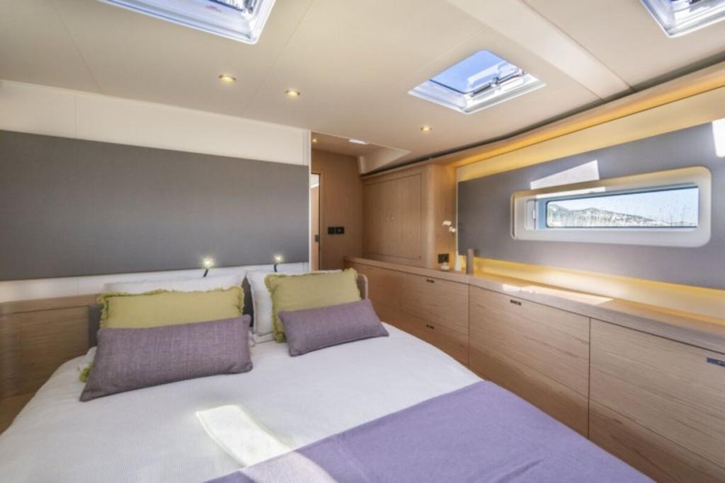 Beneteau Oceanis Yacht 60