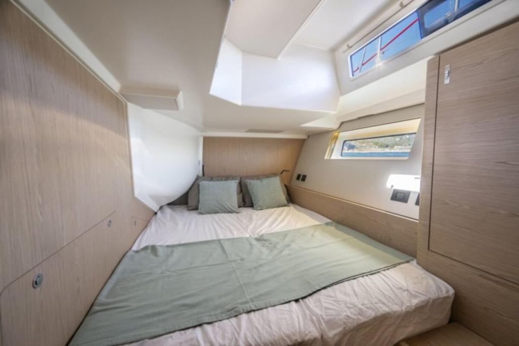 Beneteau Oceanis Yacht 60