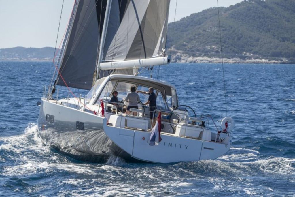 Beneteau Oceanis Yacht 60