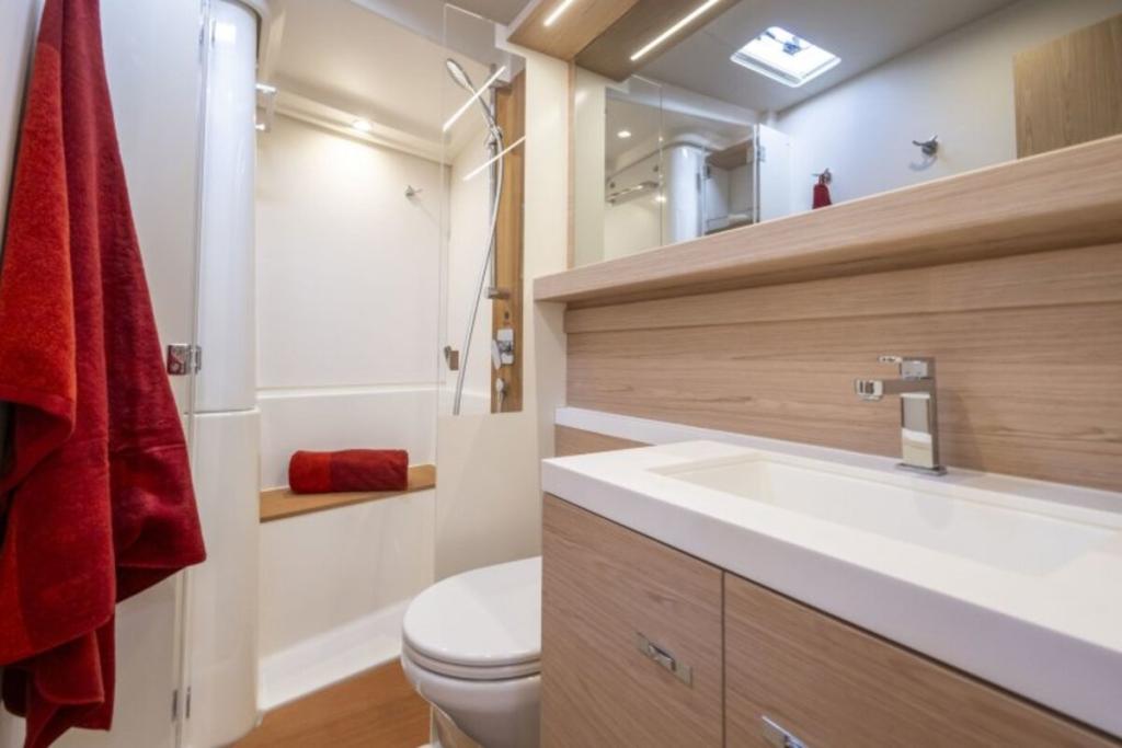 Beneteau Oceanis Yacht 60