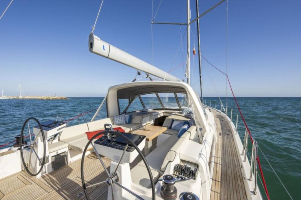 Beneteau Oceanis Yacht 60