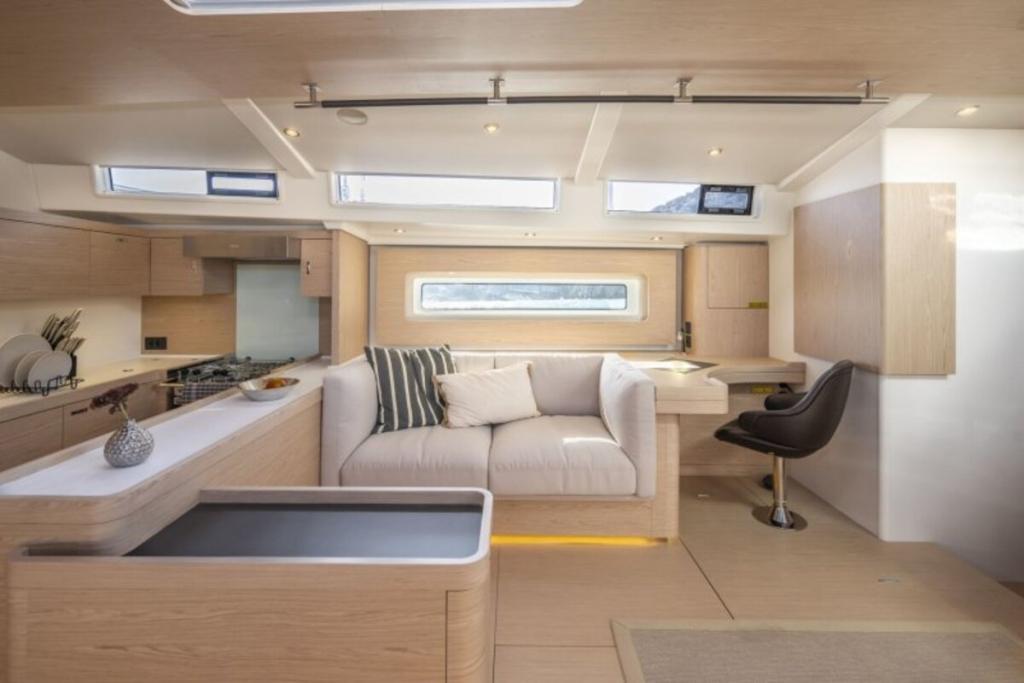 Beneteau Oceanis Yacht 60