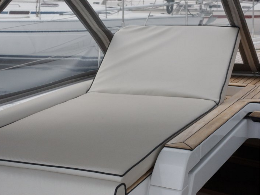 Beneteau Oceanis Yacht 54