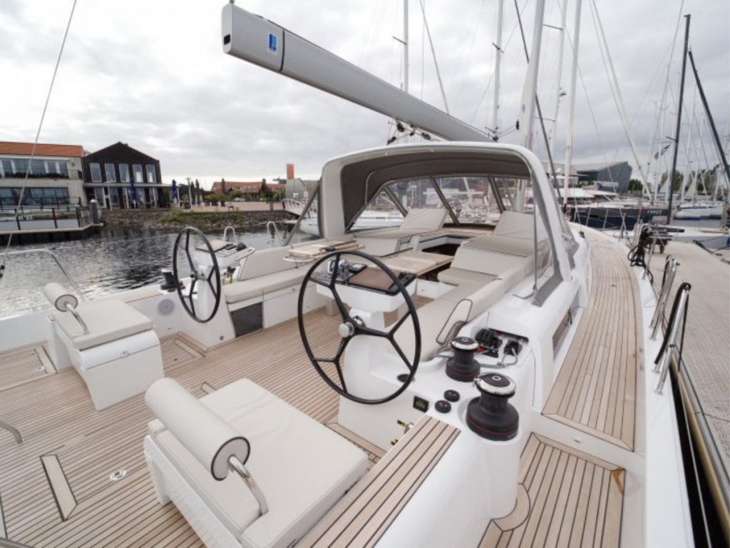 Beneteau Oceanis Yacht 54