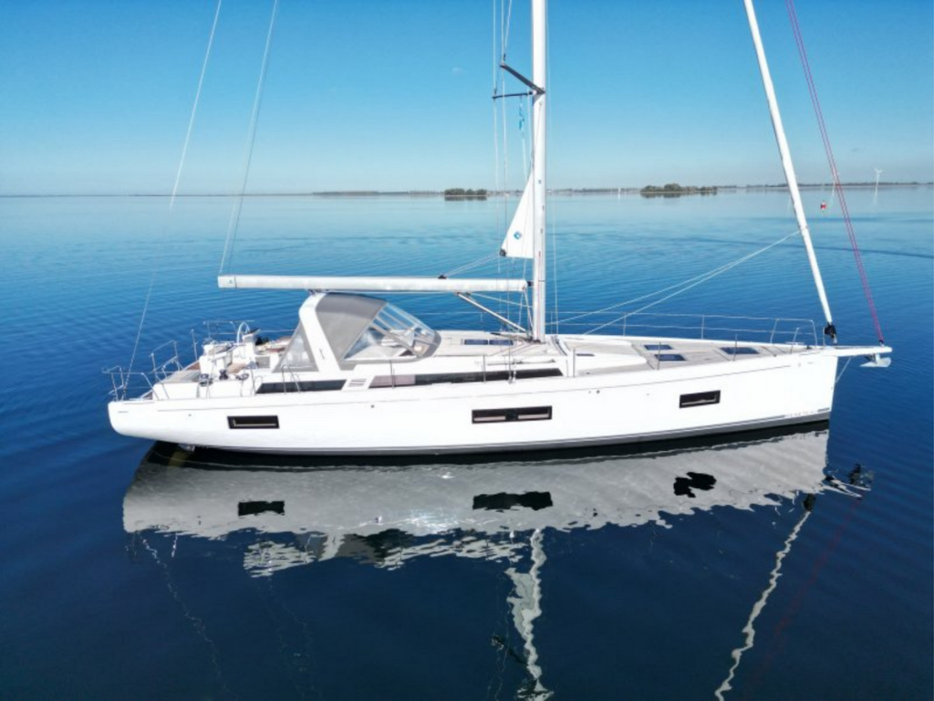 Beneteau Oceanis Yacht 54