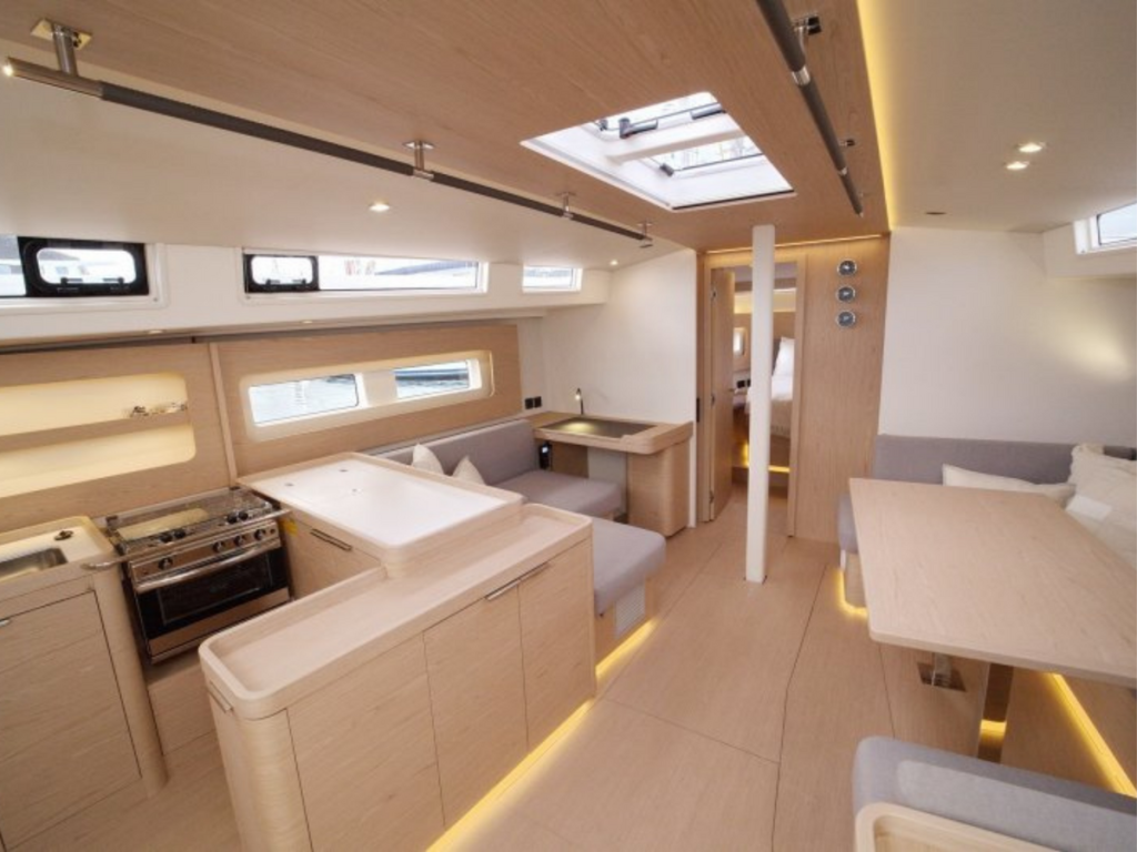 Beneteau Oceanis Yacht 54